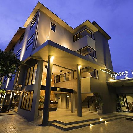 Thapae Loft Hotell Chiang Mai Exteriör bild
