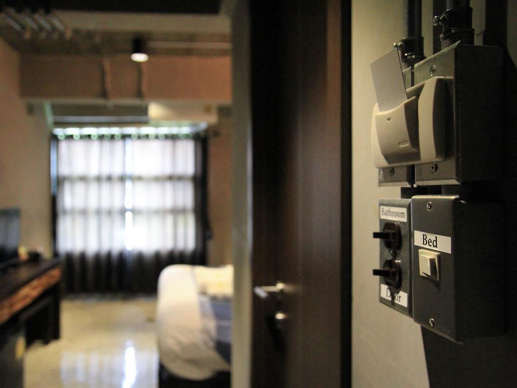 Thapae Loft Hotell Chiang Mai Exteriör bild