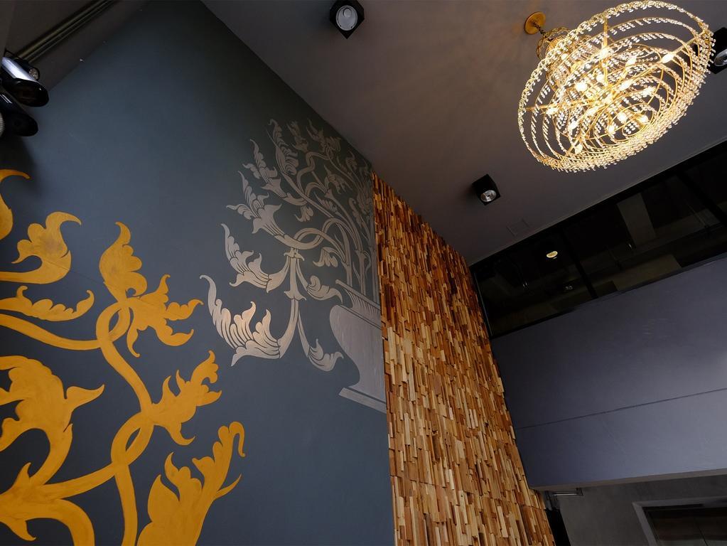 Thapae Loft Hotell Chiang Mai Exteriör bild