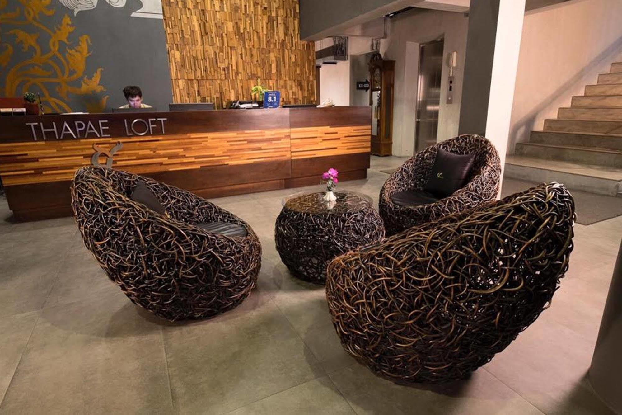 Thapae Loft Hotell Chiang Mai Exteriör bild