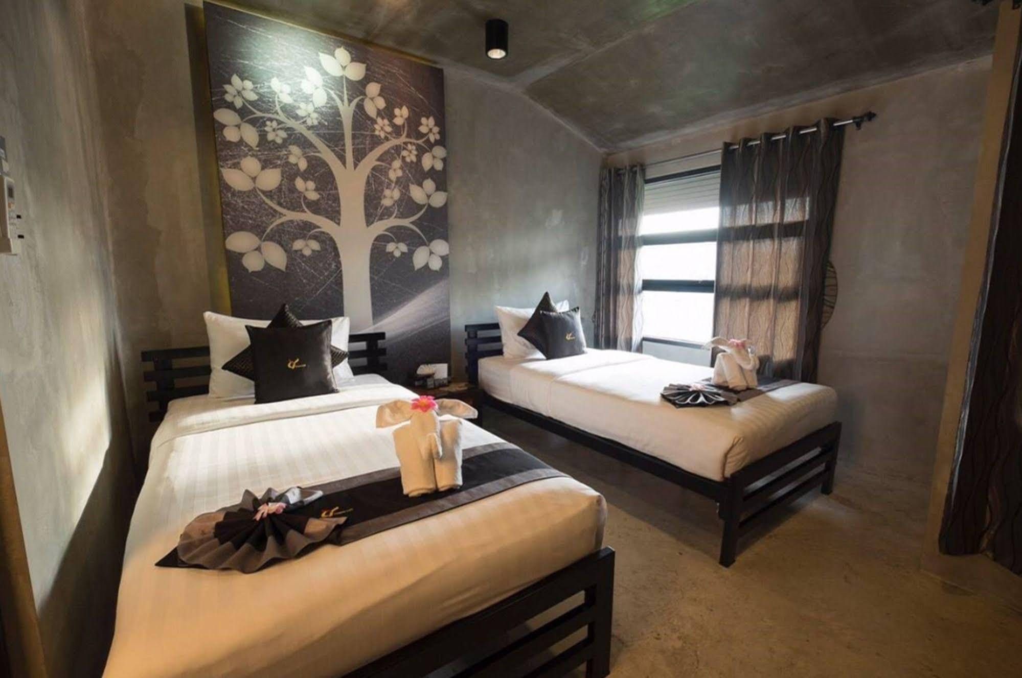 Thapae Loft Hotell Chiang Mai Exteriör bild