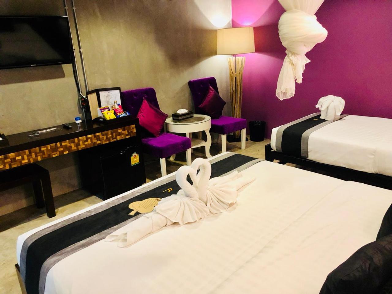 Thapae Loft Hotell Chiang Mai Exteriör bild