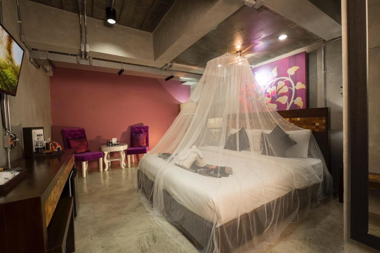 Thapae Loft Hotell Chiang Mai Exteriör bild