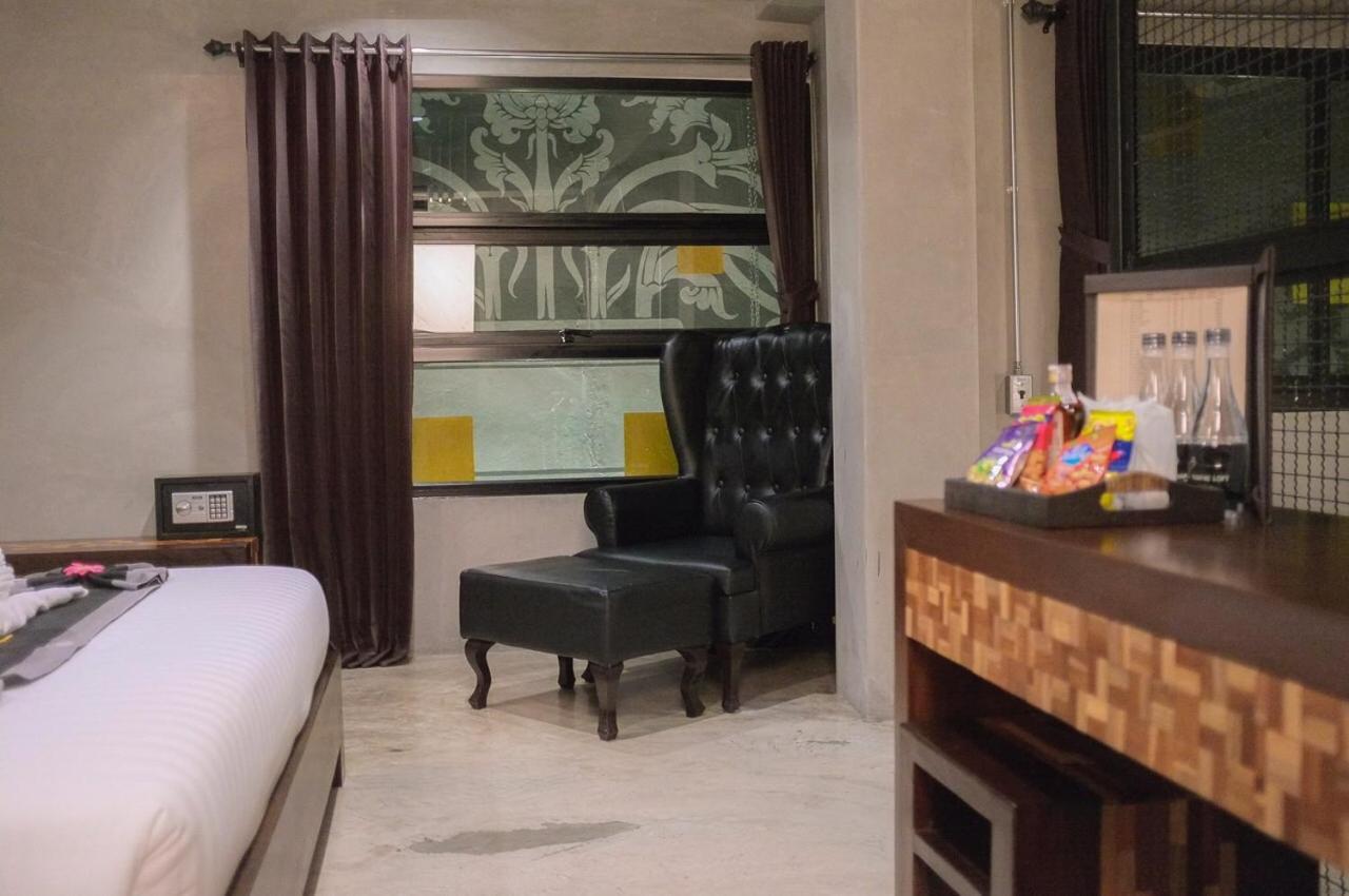 Thapae Loft Hotell Chiang Mai Exteriör bild